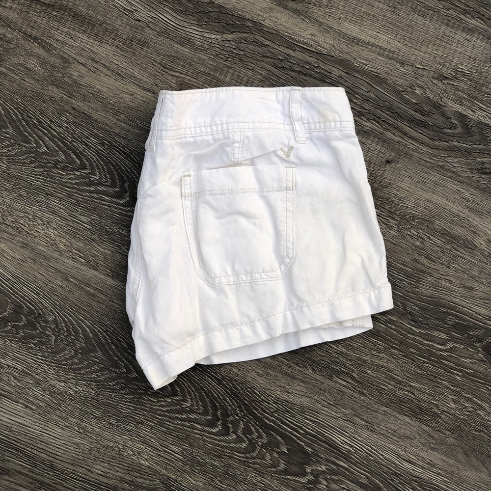 American Eagle white shorts